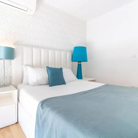Lovelystay - Trindade Cozy פורטו
