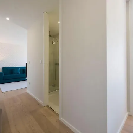 Апартаменты Lovelystay - Trindade Cozy