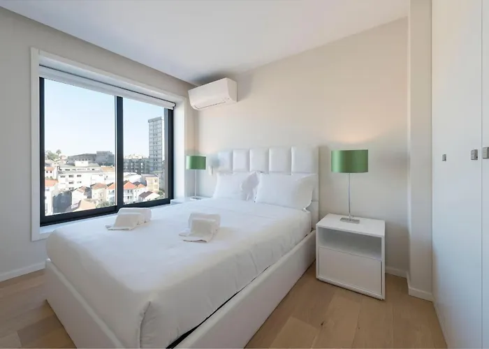 Lovelystay - Trindade Cozy Oporto